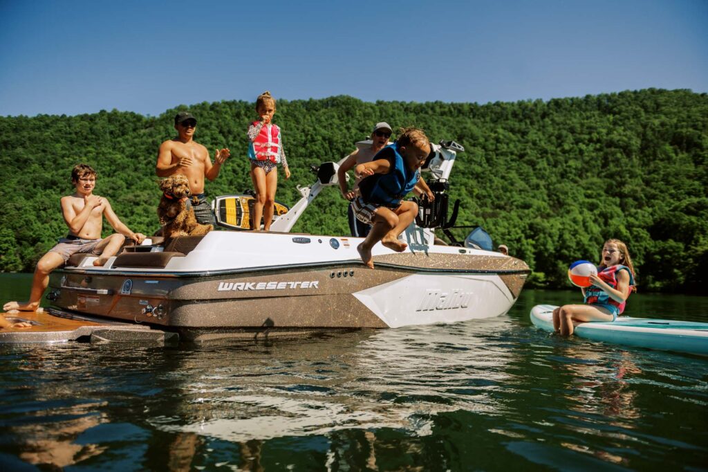 Malibu-23 LSV-_ROD6475-Service-and-Sales-On-Long-Island-At-Peconic Marine-h