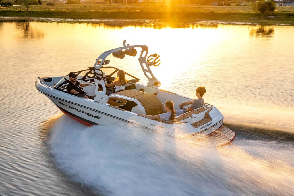 Nautique-2025 Ski Nautique 200-Peconic-Marine-02