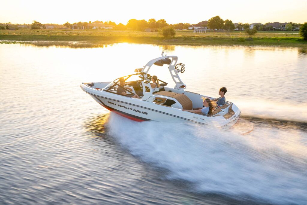 Nautique-2025 Ski Nautique 200-Peconic-Marine-03