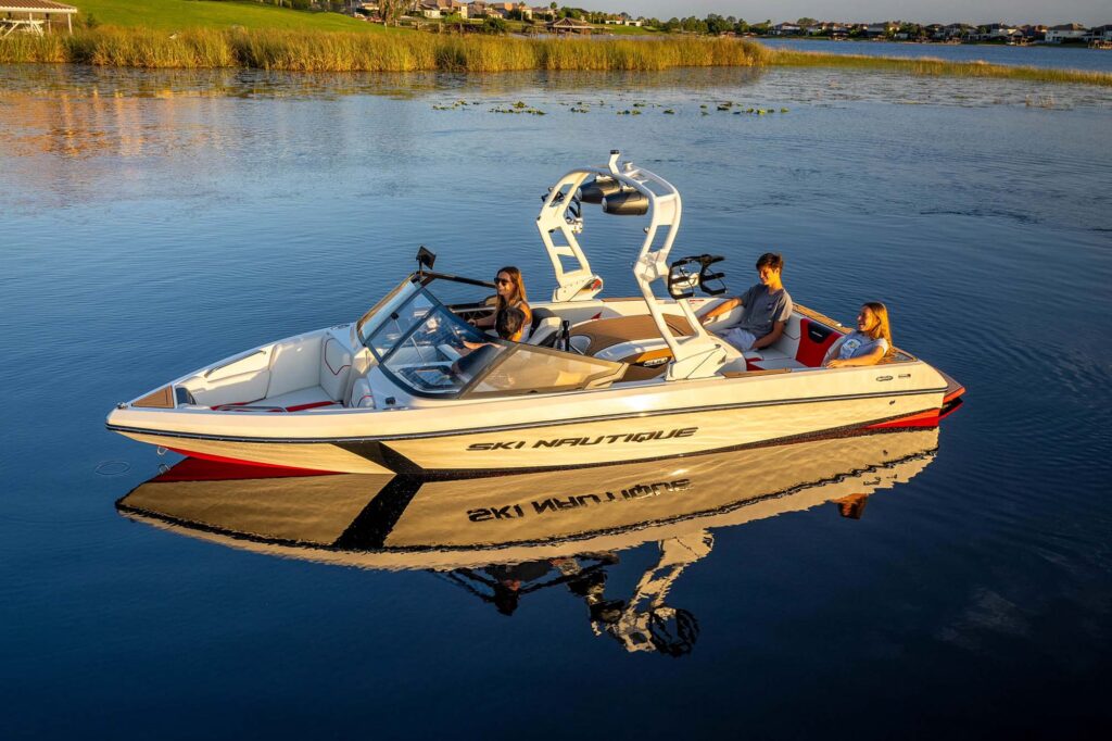 Nautique-2025 Ski Nautique 200-Peconic-Marine-05