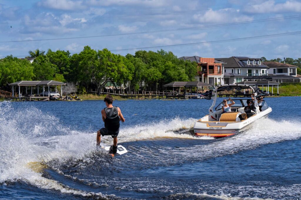 Nautique-2025 Ski Nautique 200-Peconic-Marine-06