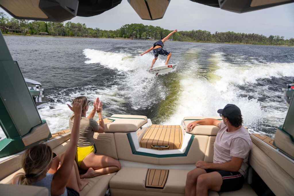 Nautique-2025 Super Air Nautique G23-Peconic-Marine-04