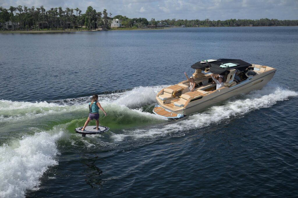 Nautique-2025 Super Air Nautique G25 Paragon-Peconic-Marine-01