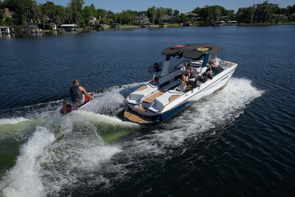 Nautique-2025 Super Air Nautique G25-Peconic-Marine-01