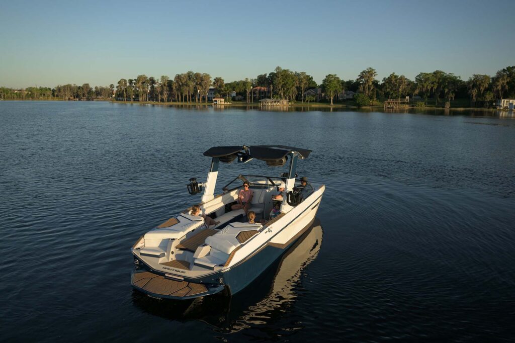 Nautique-2025 Super Air Nautique G25-Peconic-Marine-03