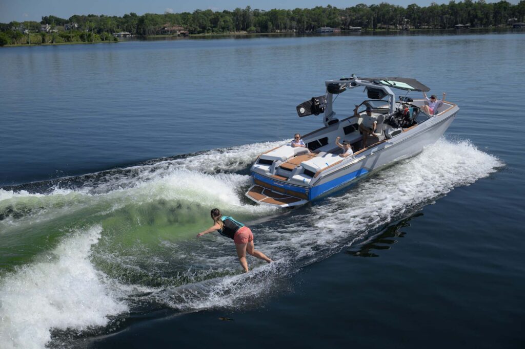 Nautique-2025 Super Air Nautique GS24-Peconic-Marine-04