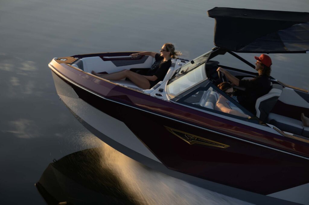 Nautique-2025 Super Air Nautique S21-Peconic-Marine-03