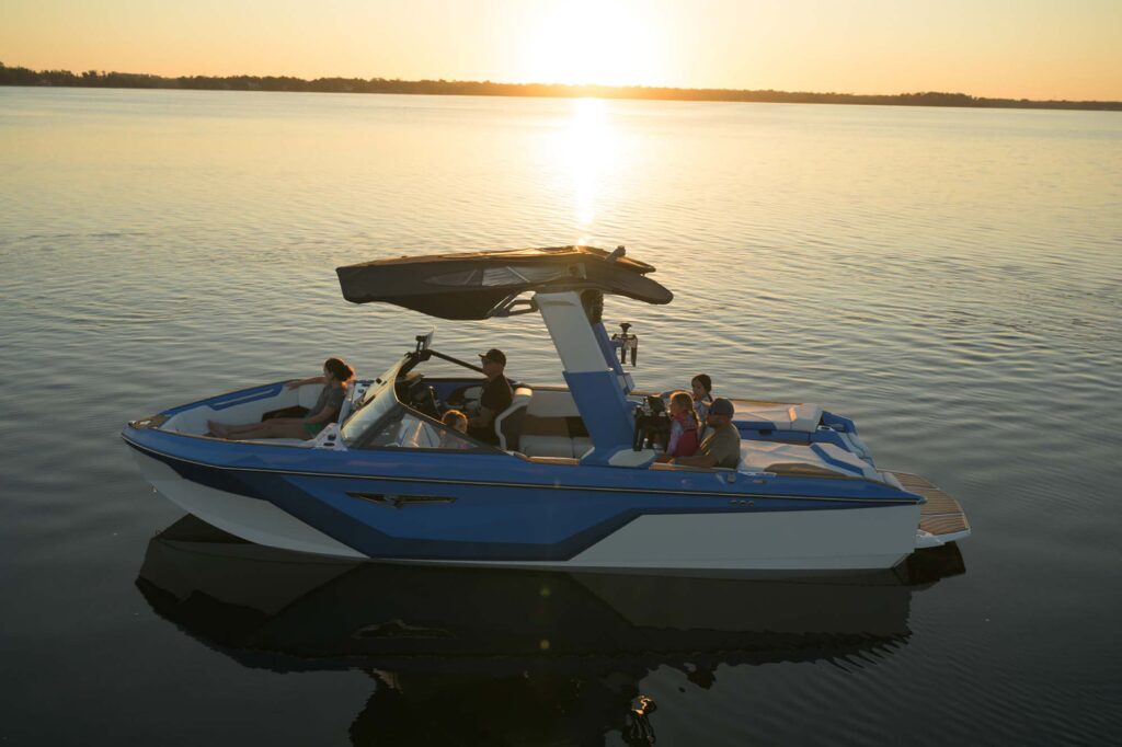 Nautique-2025 Super Air Nautique S23-Peconic-Marine-04