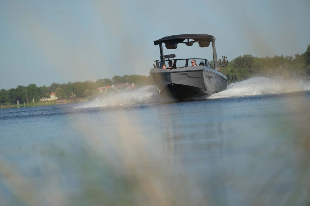 Nautique-2025 Super Air Nautique S25-Peconic-Marine-07