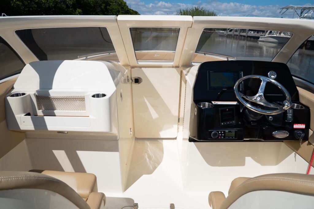 Scout-240 Dorado-Peconic-Marine-07