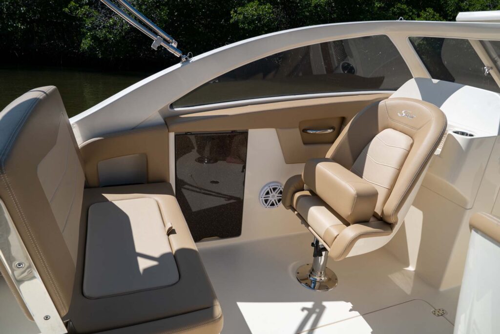 Scout-240 Dorado-Peconic-Marine-08